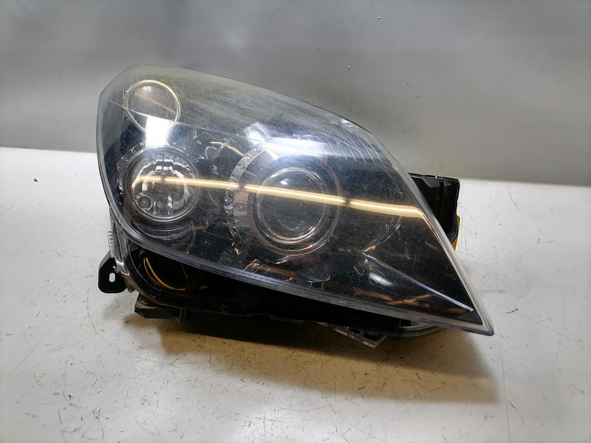 Opel Astra H original Xenonscheinwerfer rechts mit Kurvenlich schwarzer Hintergrund Bj.2009